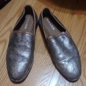 Trask Silver Loafers Slip-On Shoes